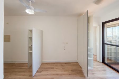Apartamento à venda com 42m², 1 quarto e 1 vagaSala - Armários