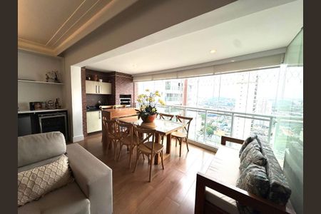 Apartamento à venda com 210m², 4 quartos e 3 vagasFoto 03