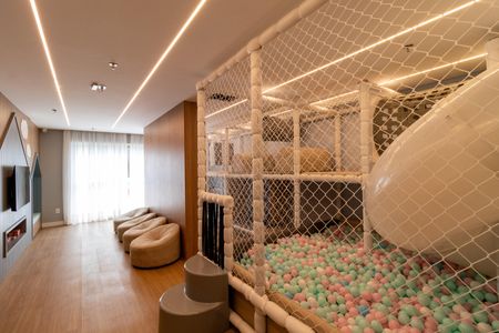 Apartamento à venda com 110m², 2 quartos e 2 vagas Apartamento à venda com 110m², 2 quartos e 2 vagasÁrea comum - Brinquedoteca