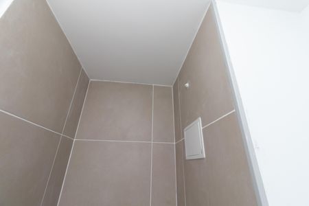 Apartamento à venda com 110m², 2 quartos e 2 vagas Apartamento à venda com 110m², 2 quartos e 2 vagasBanheiro da Suíte 1