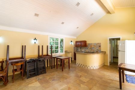 Casa de condomínio à venda com 240m², 3 quartos e 3 vagas Casa de condomínio à venda com 240m², 3 quartos e 3 vagasÁrea comum - Salão de festas