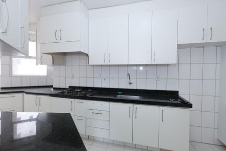 Cozinha - Armários de apartamento para alugar com 3 quartos, 135m² em Setor Bueno, Goiânia