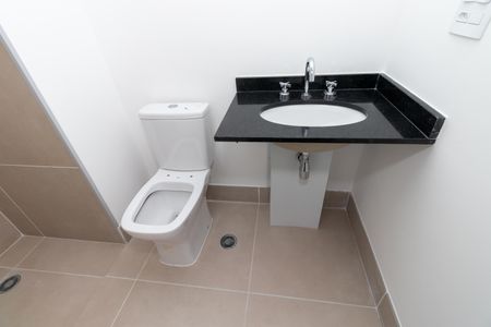 Apartamento à venda com 61m², 2 quartos e 1 vaga Apartamento à venda com 61m², 2 quartos e 1 vagaBanheiro da Suíte