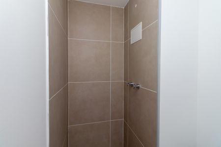 Apartamento à venda com 61m², 2 quartos e 1 vaga Apartamento à venda com 61m², 2 quartos e 1 vagaBanheiro da Suíte