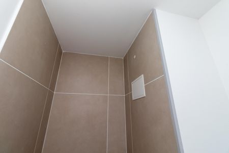 Apartamento à venda com 61m², 2 quartos e 1 vaga Apartamento à venda com 61m², 2 quartos e 1 vagaBanheiro da Suíte