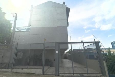 Casa de condomínio para alugar com 122m², 3 quartos e 2 vagas Casa de condomínio para alugar com 122m², 3 quartos e 2 vagasFachada