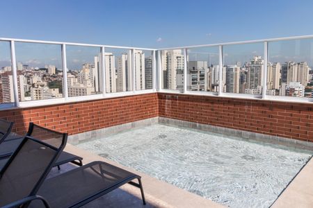 Apartamento à venda com 61m², 2 quartos e 1 vaga Apartamento à venda com 61m², 2 quartos e 1 vagaÁrea comum - Piscina