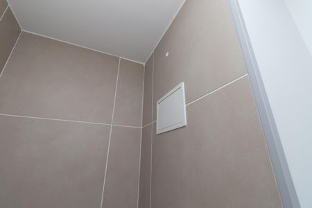 Apartamento à venda com 61m², 2 quartos e 1 vaga Apartamento à venda com 61m², 2 quartos e 1 vagaBanheiro