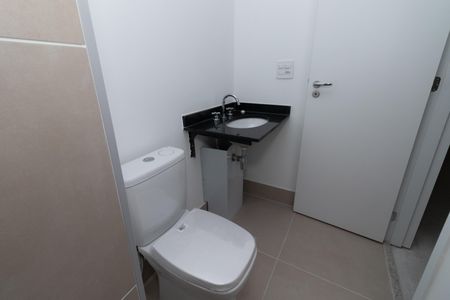 Apartamento à venda com 61m², 2 quartos e 1 vaga Apartamento à venda com 61m², 2 quartos e 1 vagaBanheiro