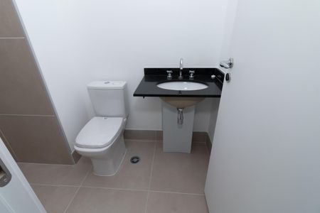 Apartamento à venda com 61m², 2 quartos e 1 vaga Apartamento à venda com 61m², 2 quartos e 1 vagaBanheiro da Suíte