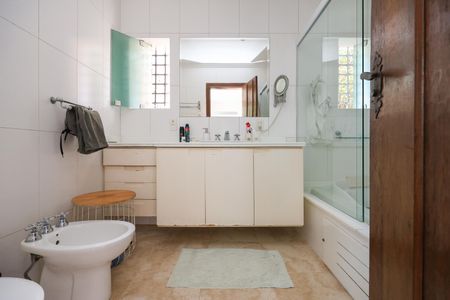 Casa à venda com 264m², 3 quartos e 4 vagasBanheiro da Suíte