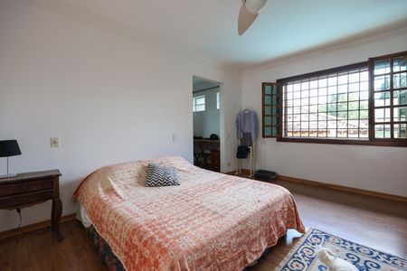 Casa à venda com 264m², 3 quartos e 4 vagasSuíte