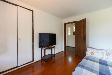 Casa à venda com 264m², 3 quartos e 4 vagasQuarto 2