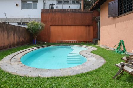 Casa à venda com 264m², 3 quartos e 4 vagasÁrea externa