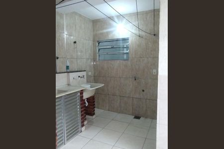 Casa à venda com 200m², 4 quartos e 3 vagas Casa à venda com 200m², 4 quartos e 3 vagasÁrea de serviço