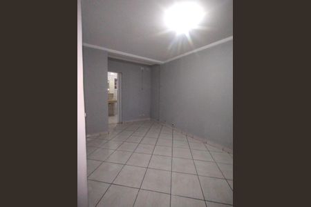 Casa à venda com 200m², 4 quartos e 3 vagas Casa à venda com 200m², 4 quartos e 3 vagasSala