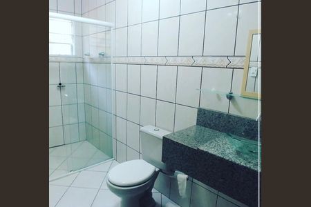 Casa à venda com 200m², 4 quartos e 3 vagas Casa à venda com 200m², 4 quartos e 3 vagasEdícula