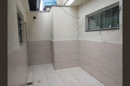 Casa à venda com 200m², 4 quartos e 3 vagas Casa à venda com 200m², 4 quartos e 3 vagasÁrea externa