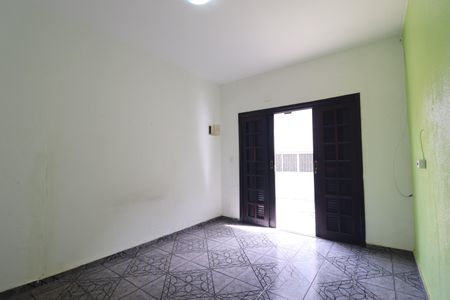 Casa para alugar com 210m², 4 quartos e 5 vagasEdicula- Sala