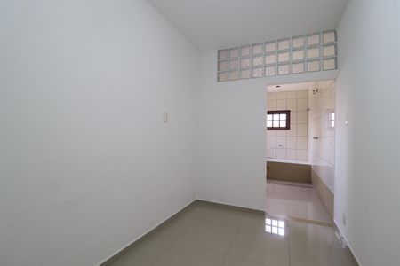 Casa para alugar com 210m², 4 quartos e 5 vagasEdicula- Quarto