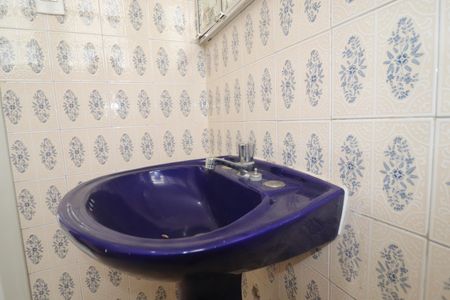 Casa para alugar com 210m², 4 quartos e 5 vagasBanheiro 2