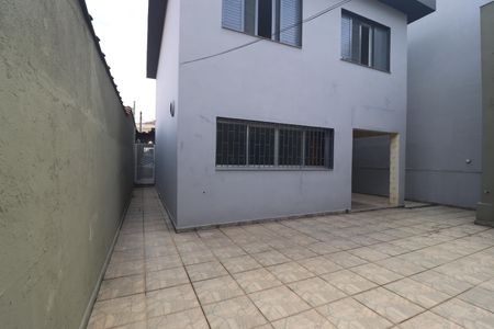Casa para alugar com 210m², 4 quartos e 5 vagasQuintal