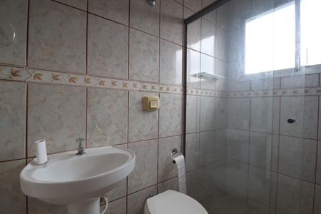 Casa para alugar com 210m², 4 quartos e 5 vagasBanheiro Quarto 1 suíte