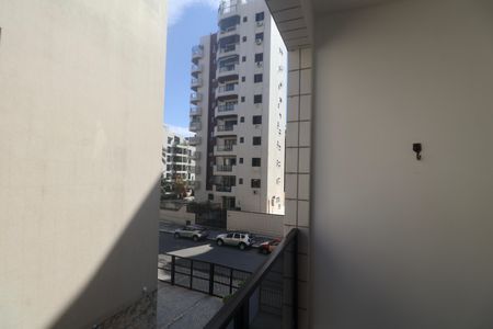 Vista de apartamento para alugar com 2 quartos, 63m² em Jardim Las Palmas, Guarujá