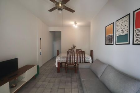 Sala de apartamento para alugar com 2 quartos, 63m² em Jardim Las Palmas, Guarujá
