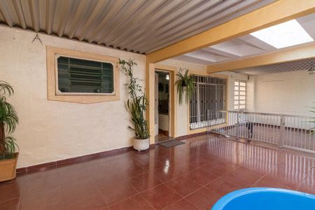 Casa à venda com 272m², 3 quartos e 4 vagas Casa à venda com 272m², 3 quartos e 4 vagasGaragem