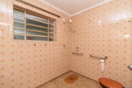 Casa à venda com 272m², 3 quartos e 4 vagas Casa à venda com 272m², 3 quartos e 4 vagasBanheiro 2