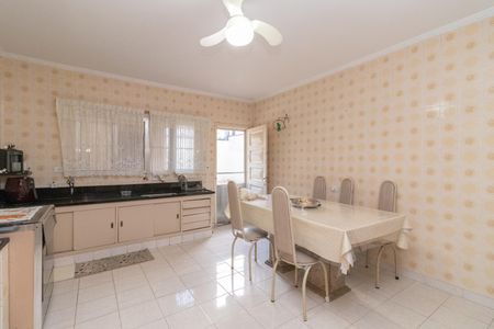 Casa à venda com 272m², 3 quartos e 4 vagas Casa à venda com 272m², 3 quartos e 4 vagasCozinha