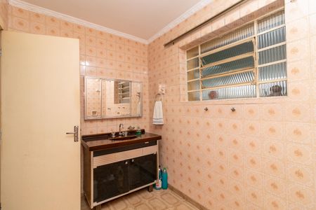 Casa à venda com 272m², 3 quartos e 4 vagas Casa à venda com 272m², 3 quartos e 4 vagasBanheiro 2