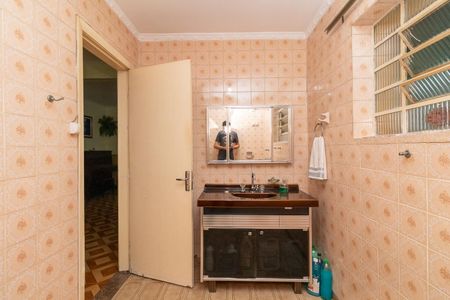 Casa à venda com 272m², 3 quartos e 4 vagas Casa à venda com 272m², 3 quartos e 4 vagasBanheiro 2