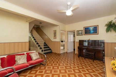 Casa à venda com 272m², 3 quartos e 4 vagas