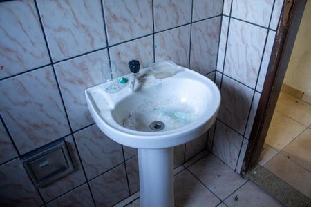 Casa para alugar com 60m², 2 quartos e sem vagaBanheiro