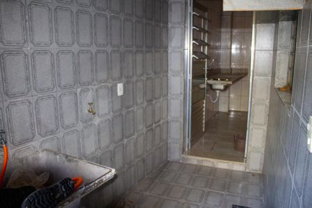 Casa para alugar com 60m², 2 quartos e sem vagaÁrea de serviço