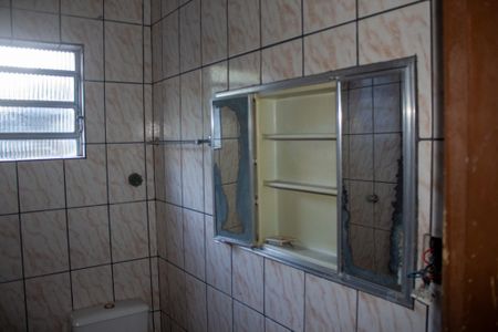 Casa para alugar com 60m², 2 quartos e sem vagaBanheiro