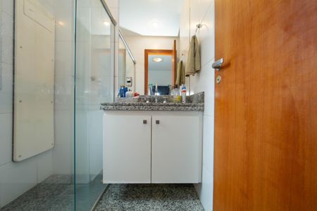 Apartamento à venda com 98m², 2 quartos e 1 vagaBANHEIRO1