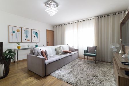 Sala de casa à venda com 2 quartos, 220m² em Jardim Maria Estela, São Paulo