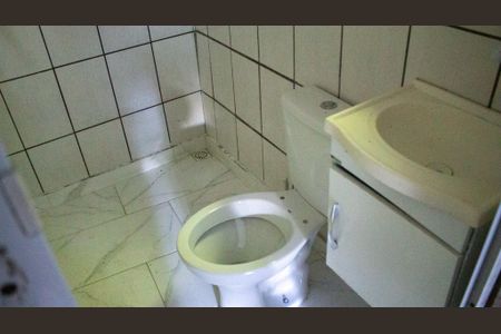 Banheiro de casa para alugar com 2 quartos, 35m² em Bocaina, Ribeirão Pires