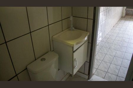 Banheiro de casa para alugar com 2 quartos, 35m² em Bocaina, Ribeirão Pires