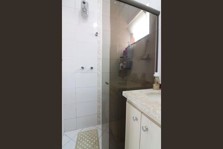 Casa à venda com 226m², 3 quartos e 6 vagasSuíte 2 Banheiro 