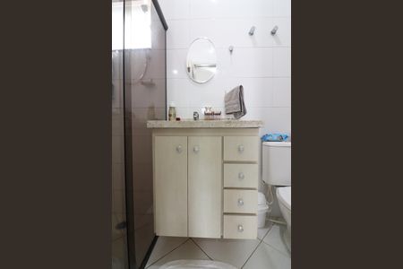 Casa à venda com 226m², 3 quartos e 6 vagasSuíte 2 Banheiro 