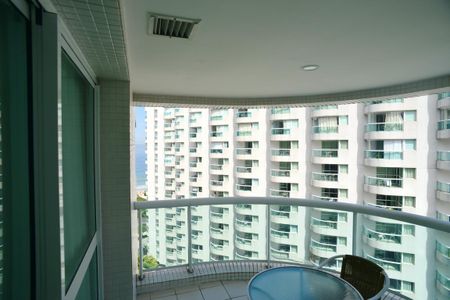 Apartamento para alugar com 55m², 1 quarto e 1 vagaVaranda