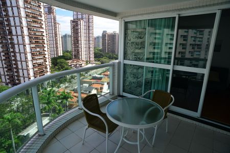 Apartamento para alugar com 55m², 1 quarto e 1 vagaVaranda