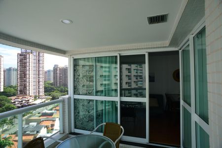 Apartamento para alugar com 55m², 1 quarto e 1 vagaVaranda