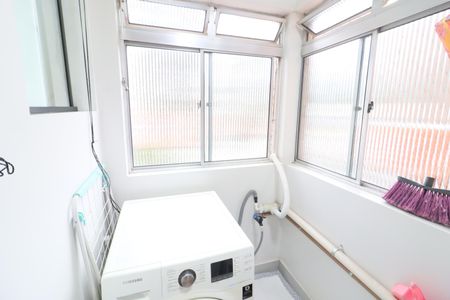 Apartamento à venda com 65m², 2 quartos e 1 vagaCozinha e Área de Serviço