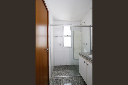 Apartamento à venda com 97m², 2 quartos e 1 vagaBanheiro do Quarto 1