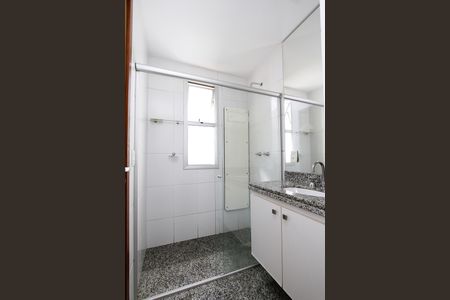 Apartamento à venda com 97m², 2 quartos e 1 vagaBanheiro do Quarto 1